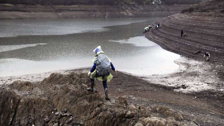 Neste momento ainda se aguardam os resultados das análises à qualidade da água do lago Badovc