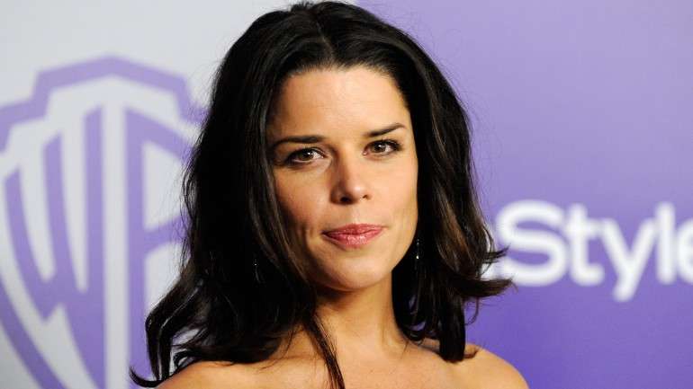 Neve Campbell já participou em "Gritos", "Anatomia de Grey" e "Adultos à Força"