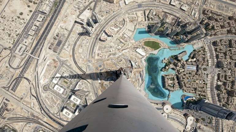 O arranha-céus dos Emirados Árabes Unidos é o edifício mais alto do mundo