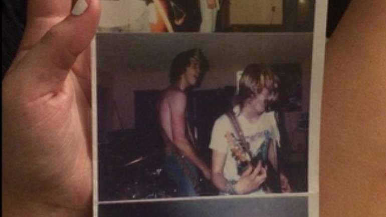O concerto aconteceu na garagem do pai de Maggie em Raymond, Washington, na primavera de 1987