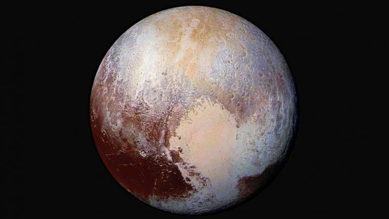 A missão do New Horizons também detetou nas imagens "gelos exóticos" na superfície de Plutão