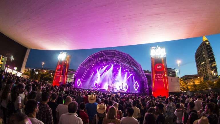 Em Lisboa há Super Bock Super Rock, em Gaia há Marés Vivas e no Alentejo há Festival de Músicas do Mundo