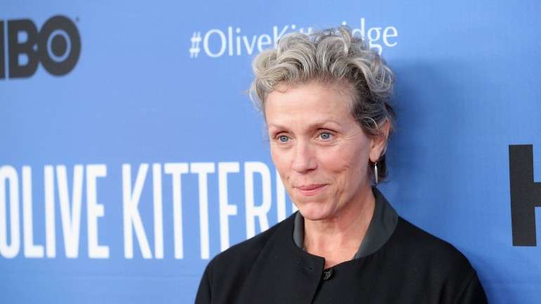 &quot;Olive Kitteridge&quot;  foi nomeada para 13 Emmy. Estreia em Portugal a 7 de setembro