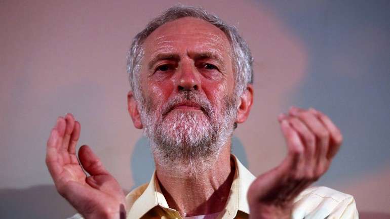 O governo foi eleito há menos de seis meses, mas os sindicatos apoiantes de Jeremy Corbyn já querem derrubá-lo