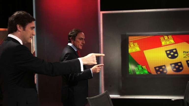 Passos manou Portas para o debate com o PCP