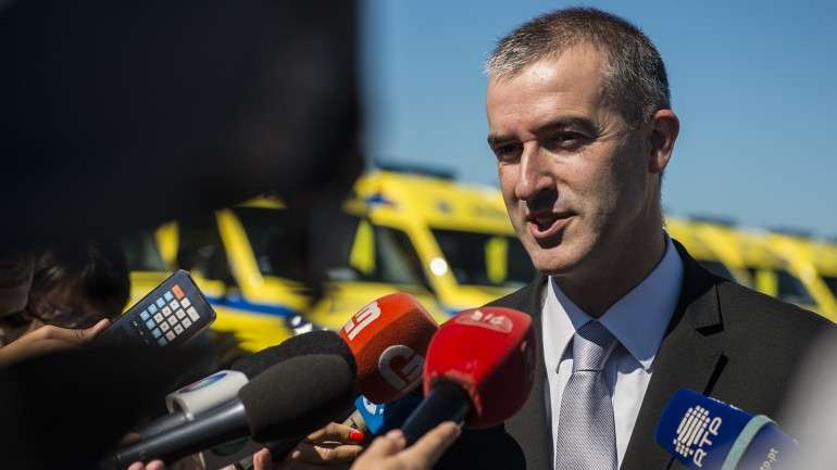 Paulo Campos pediu um helicóptero a 25 de janeiro para transportar uma amiga de Cascais para Abrantes