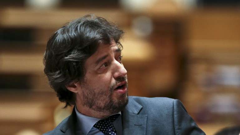 Poiares Maduro diz que a gastronomia possui "um valor económico que assenta deste logo no seu valor cultural e identitário"