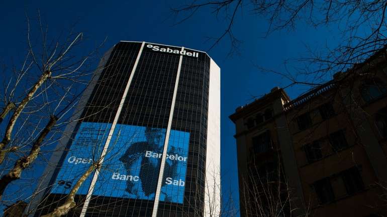 A banca espanhola advertiu em comunicado para os riscos da independência da Catalunha
