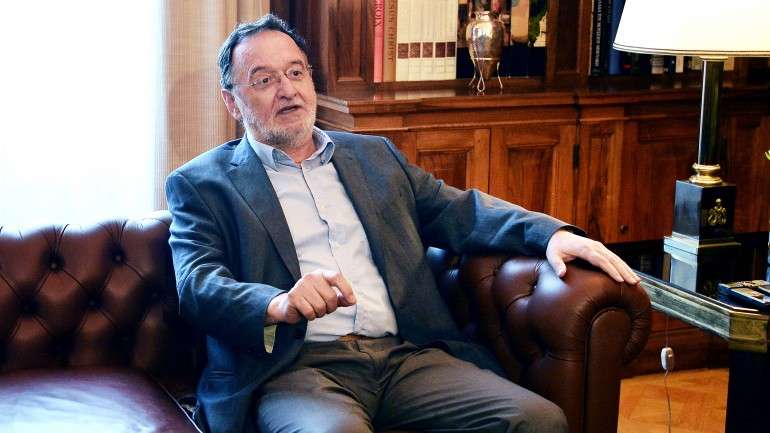 Panagiotis Lafazanis foi ministro da Energia de Tsipras e liderou os planos para a saída do euro.