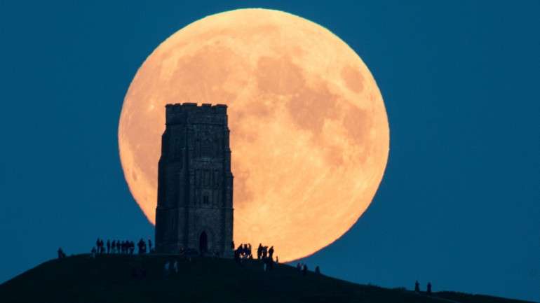 A superlua de dia 27 de novembro, vista no Reino Unido