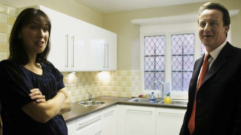 A incursão de David Cameron pela cozinha foi mais proveitosa do que a de Ed Miliband