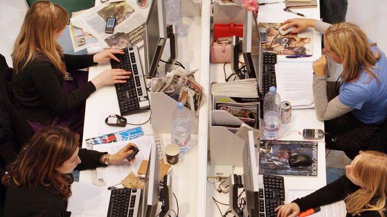 Ser forreta e não dar crédito pelo trabalho alheio: duas coisas que não deve fazer no trabalho