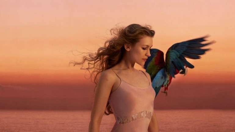 Em outubro chegam novas canções da harpista Joanna Newsom