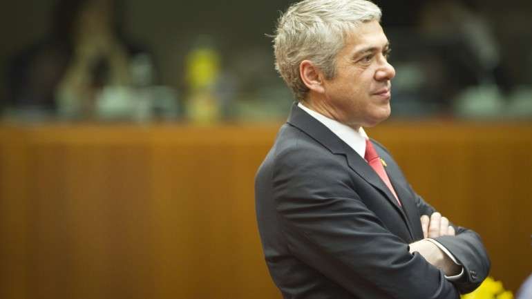 "Quero deixar claro que todos os meus direitos políticos estão intactos e que tenciono exercê-los", afirmou José Sócrates.