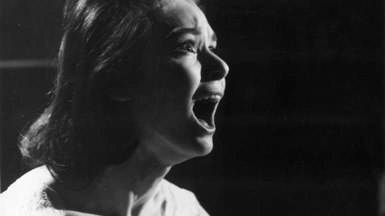 Esta playlist contém choros de desespero, vozes bizarras de crianças e berros mórbidos