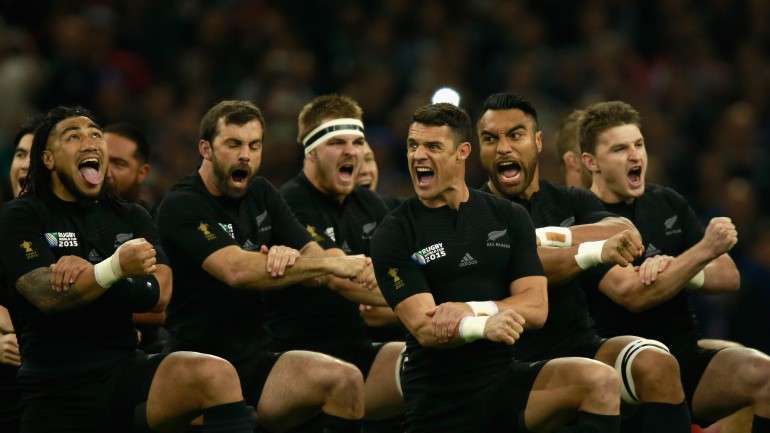 Os All Blacks e a sua performance do Haka, antes do jogo dos quartos de final contra a França.