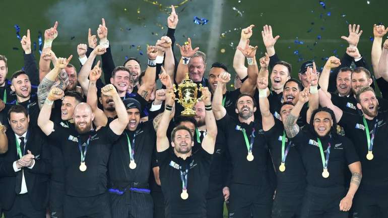 Festa neozelandesa! Os All Blacks conquistaram pela terceira vez o Mundial (1987, 2011 e 2015) e tornaram-se na primeira seleção a conseguirem fazê-lo de forma consecutiva
