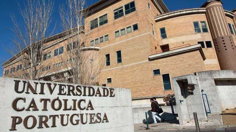 Economistas mais otimistas acerca do crescimento nos próximos anos.