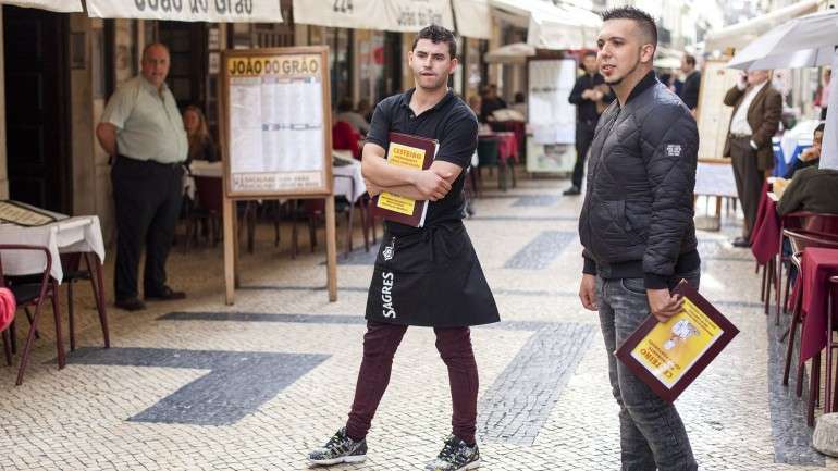 A da Rua dos Correeiros, em Lisboa, é provavelmente um dos sítios do país com maior concentração de travessas de cozido à portuguesa por metro quadrado