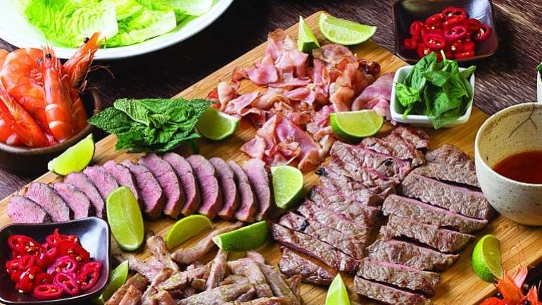 As tentações da carne segundo Kiko Martins (chef do restaurante O Talho), no seu novo livro "Jantaradas".