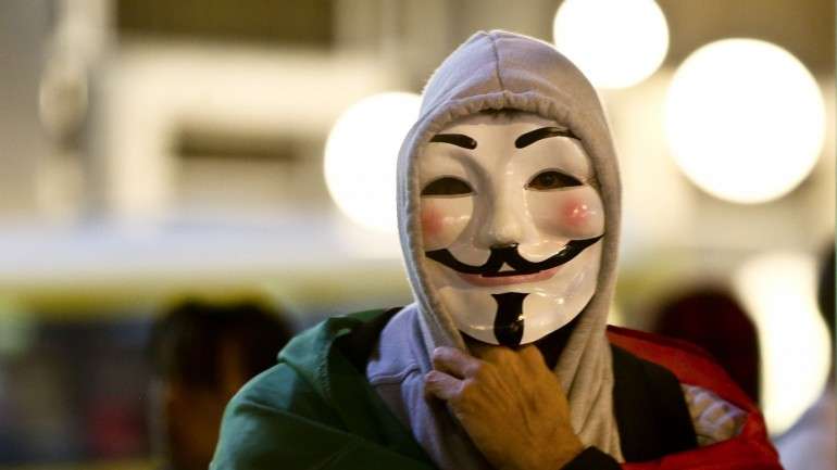 Esta operação dos hacktivistas dos Anonymous ficou conhecida como "Hoods Off"