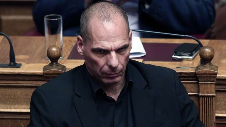 "As autoridades não sabem o que fazem. Eles inventam à medida que avançam, tal e qual como nos anos 20 e 30", defende Varoufakis
