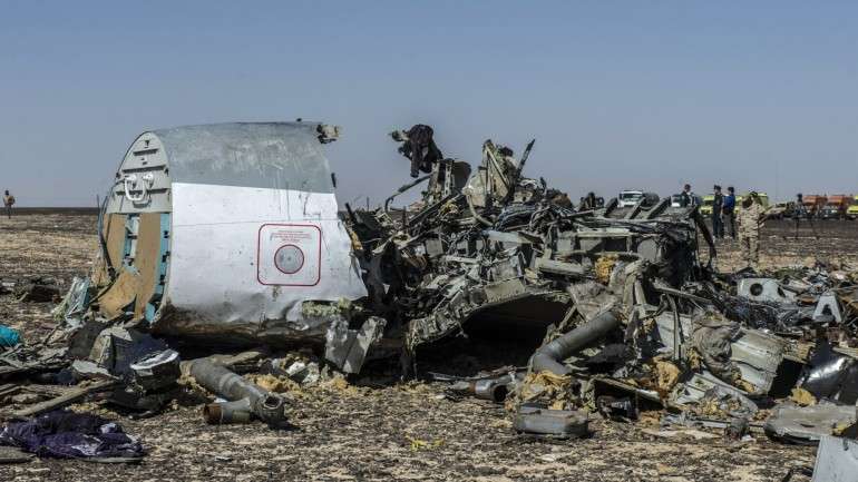 Os explosivos foram encontrados entre os destroços pelas equipas de investigação russas