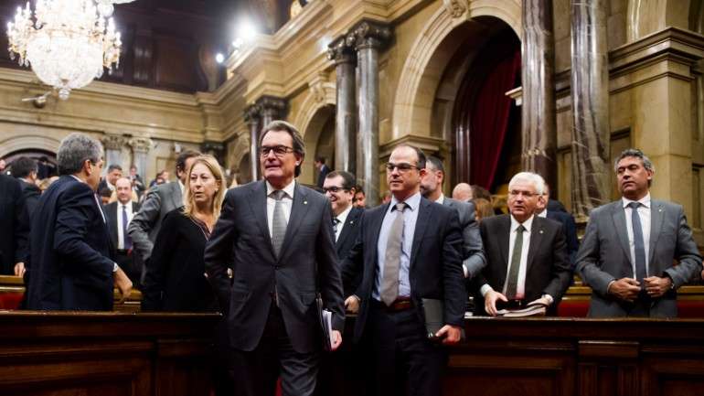 A medida prevê que o Catalunha cumpra exclusivamente os acordos aprovados pelo seu Parlamento