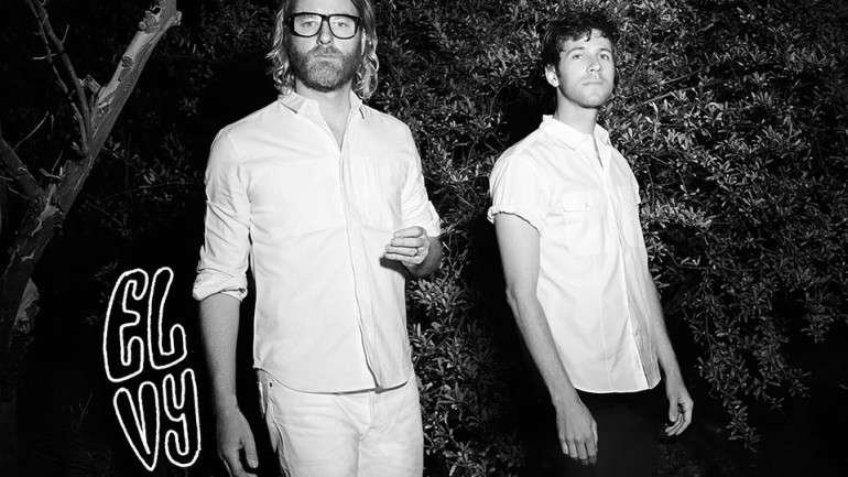 EL VY não é uma banda, é uma colaboração à distância. E isso nota-se