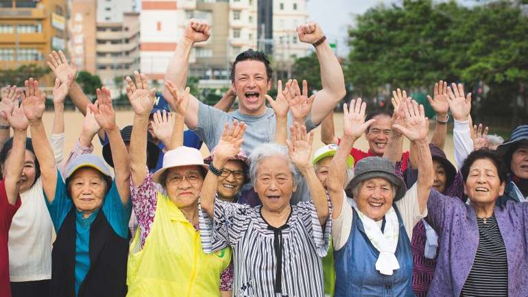 A ilha de Okinawa foi um dos locais visitados por Jamie Oliver durante o processo criativo de &quot;Receitas Saudáveis&quot;.