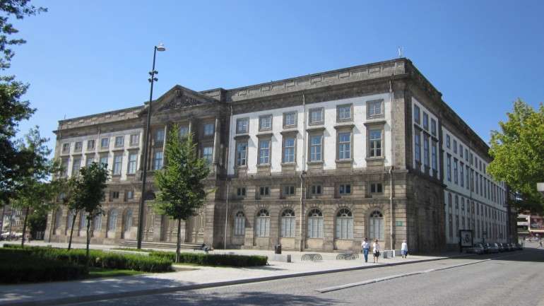 A exposição vai estar na reitoria da Universidade do Porto até 15 de dezembro