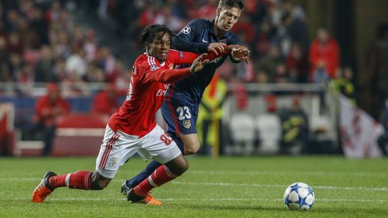 Foi o miúdo Gonçalo Guedes que marcou o golo da vitória (2-1) benfiquista em Madrid. Hoje foi outro miúdo do Seixal, Renato Sanches, quem mais se viu no meio-campo (e no campo todo, diga-se) do Benfica. Mas os espanhóis devolveram a derrota do Vincente Calderón: 2-1