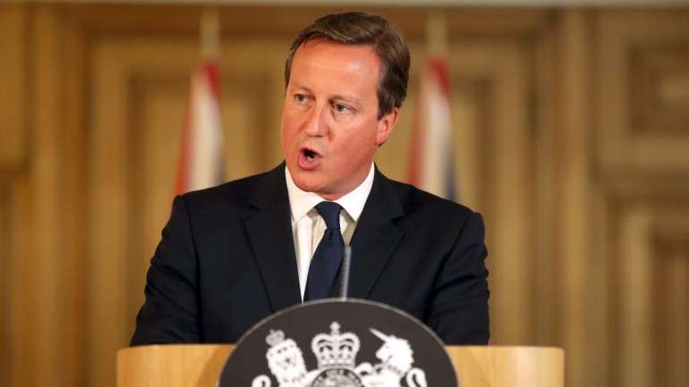 A moção assinada por David Cameron garante que "o governo britânico não vai destacar tropas para combates no terreno"