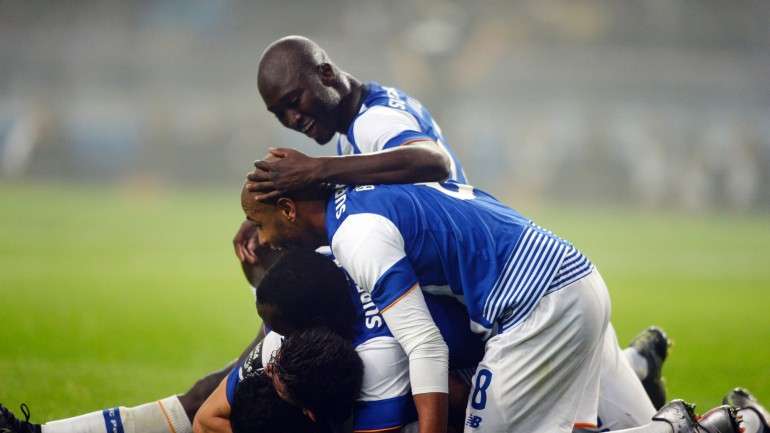 Ao fim de 42 jornadas a treinar os dragões, Julen Lopetegui consegue liderar o campeonato sozinho. Foi a sexta vitória seguida do FC Porto