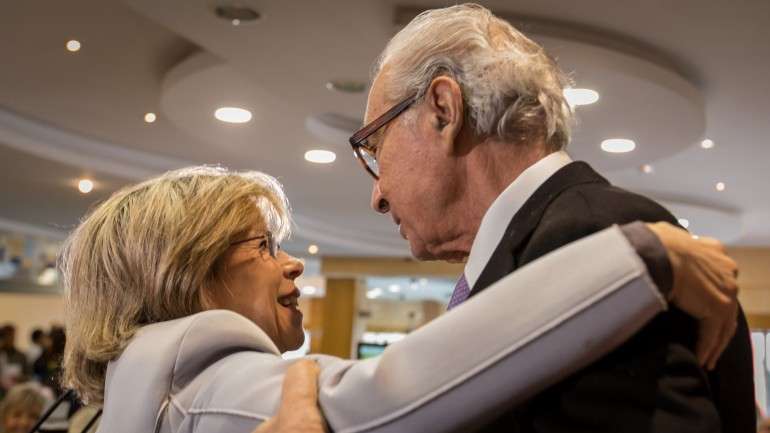A última aparição pública de Almeida Santos aconteceu no último domingo durante um comício de campanha na Figueira da Foz da candidata presidencial Maria de Belém.