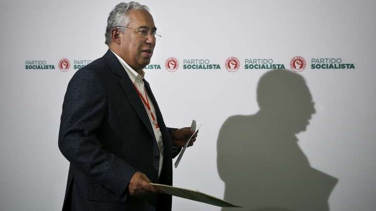 António Costa faz uma auto-crítica por os socialistas terem confiado demais no capitalismo financeiro no passado