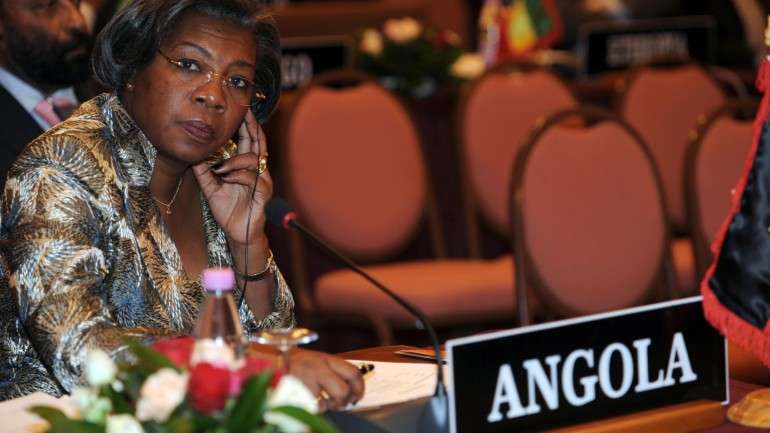 Rosa Cruz e Silva, ministra da Cultura de Angola, afirma que o país tem todo o interesse em ratificar o acordo ortográfico
