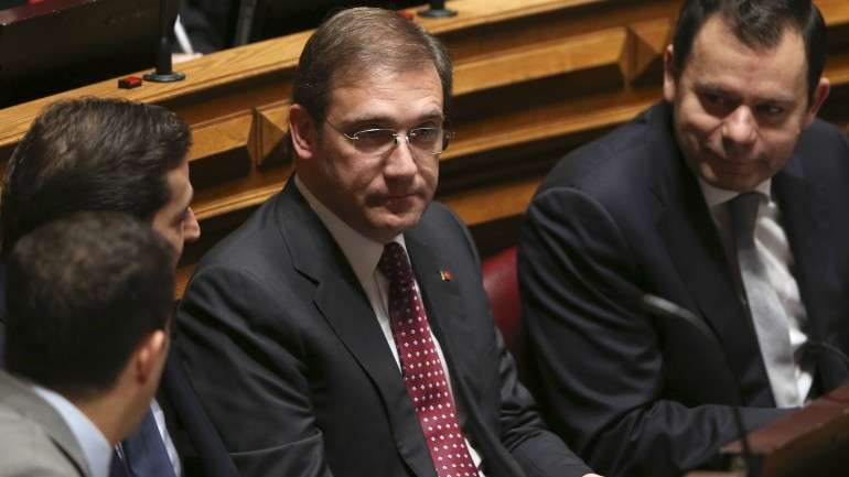 O Governo está a comportar-se como "um pirómano, deitando gasolina para a fogueira em vez de proteger os portugueses"