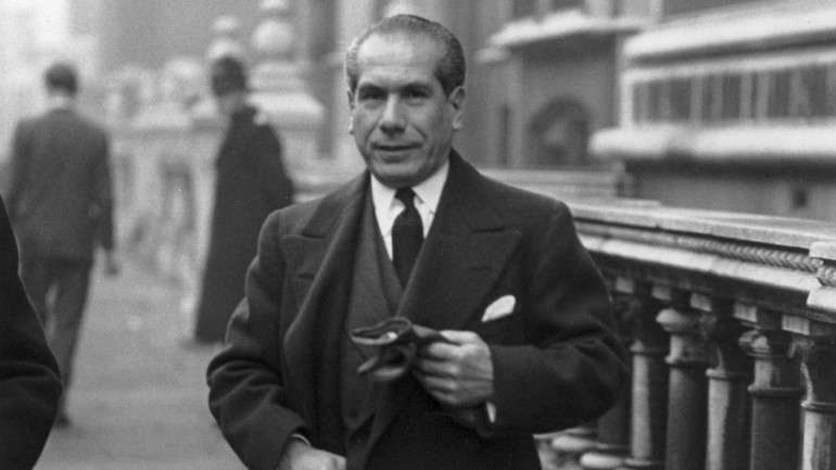 Multimilonário Antenor Patiño fotografado em 1955