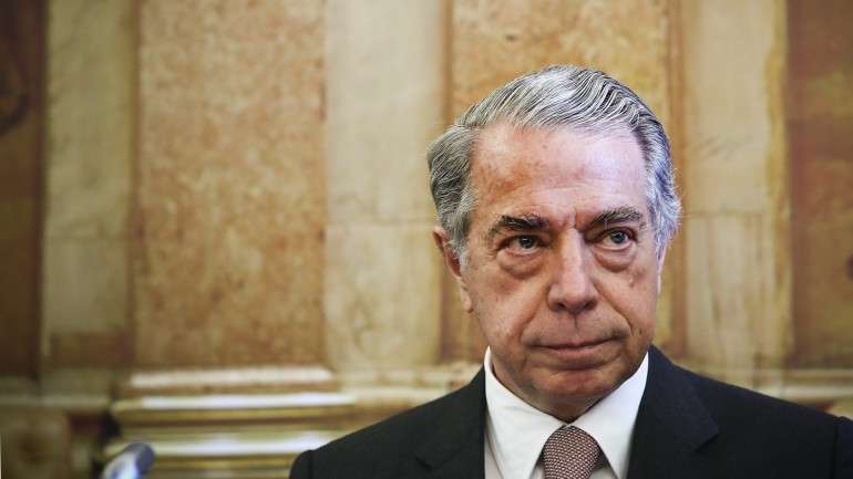 O ex-banqueiro, Ricardo Salgado, diz que não queria aceitar presente.