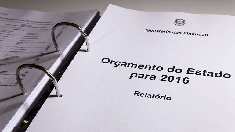Mário Centeno deu autorização ao PS para negociar com cada um dos partidos medidas num total de 50 milhões de euros