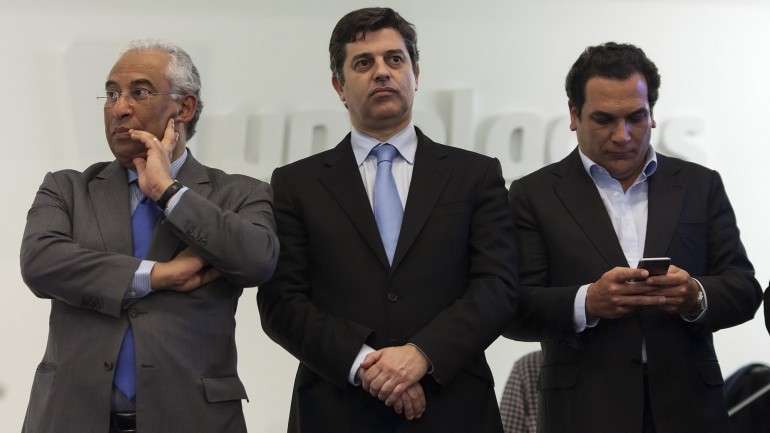O primeiro-ministro António Costa, ministro da Economia, Caldeira Cabral, e o secretário de Estado da Indústra, João Vasconcelos