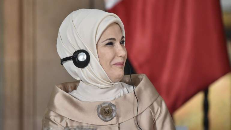 Emine Erdoğan é a mulher de Recep Erdoğan, o presidente da Turquia.