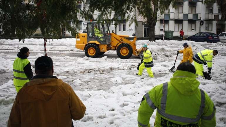Para terça-feira também está prevista queda de granizo