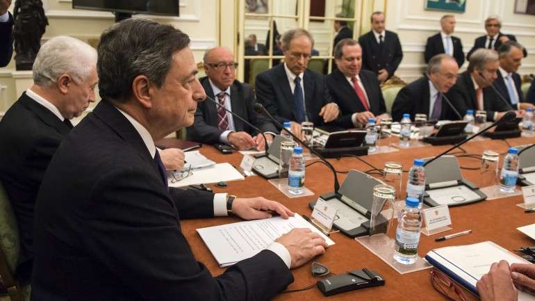 O presidente do BCE sugeriu alterar também as leis eleitorais