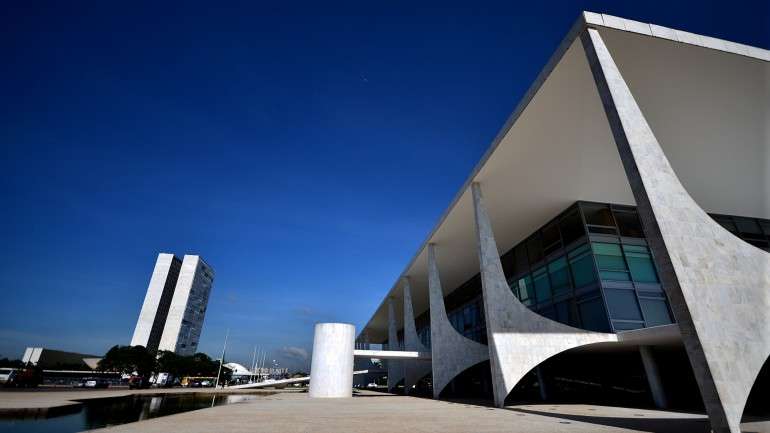 Oito deputados da comissão do impeachment são réus do Supremo Tribunal Federal do Brasil