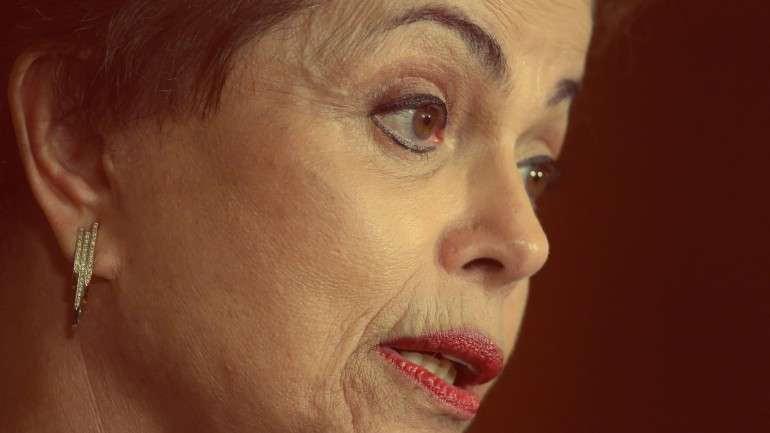 "Eu não respeito e nenhum de nós pode concordar com um impeachment sem base legal", afirma Dilma Rousseff