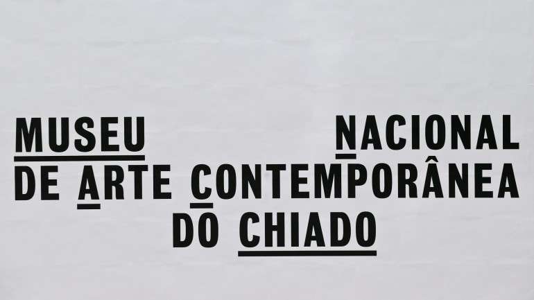 Até à normalização do funcionamento das exposições, o valor do bilhete normal de ingresso tem um desconto de 50 por cento