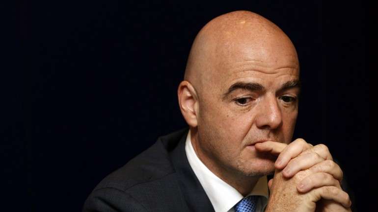 Gianni Infantino mostrou-se receptivo à introdução de tecnologia para auxiliar a arbitragem