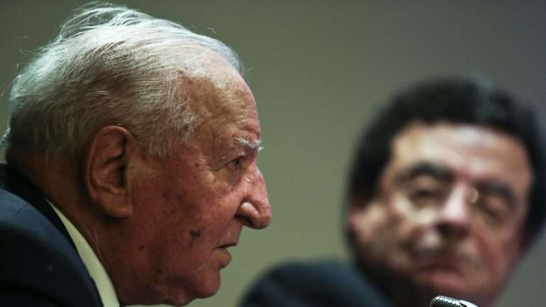 O júri foi presidido por Guilherme d'Oliveira Martins, administrador da Fundação Calouste Gulbenkian